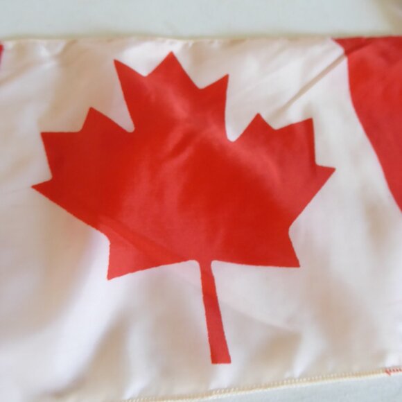 VINTAGE 11” CANADA CANADIAN RED WHITE MAPLE LEAF FLAG - Picture 4 of 6